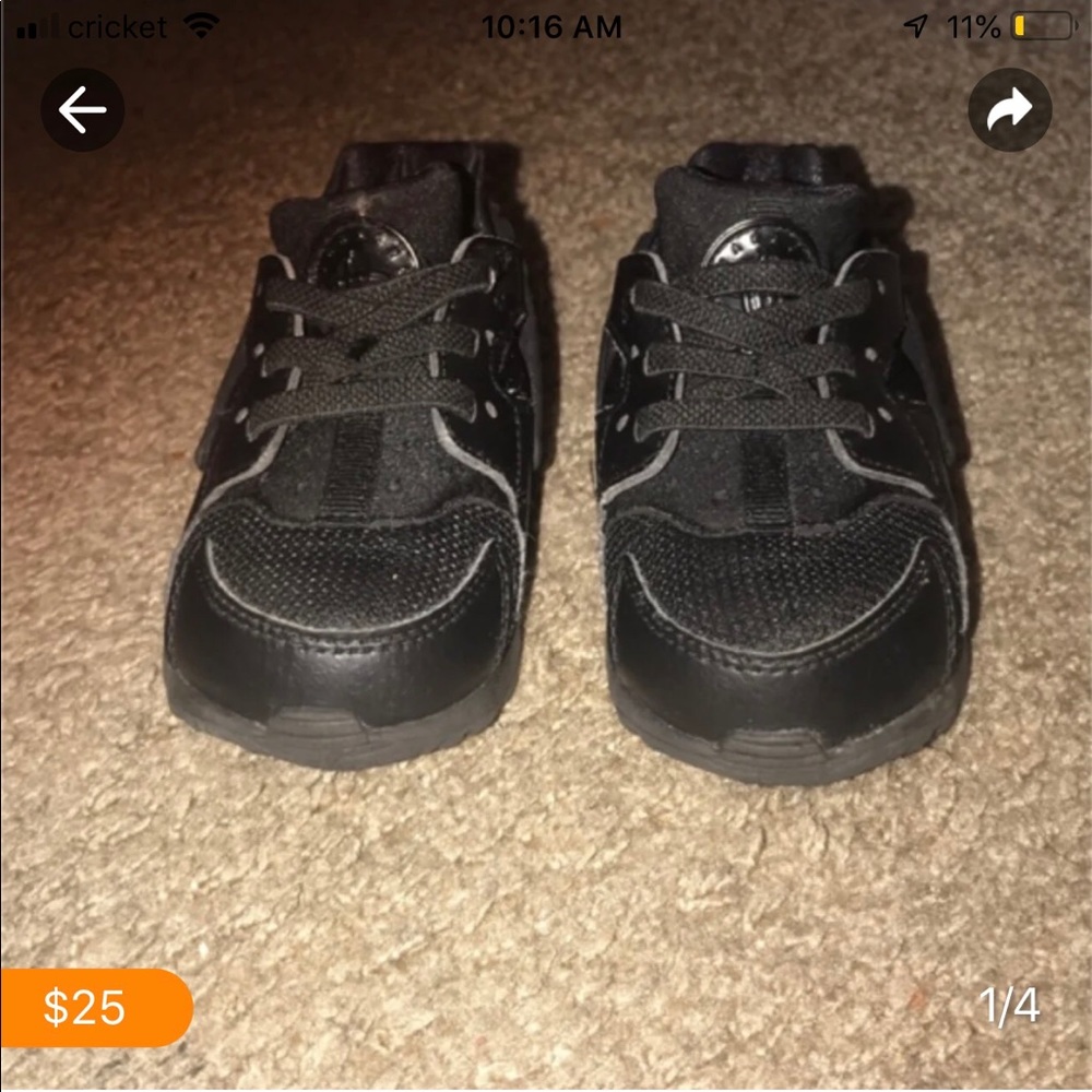 Nike huarache run “triple black” toddler